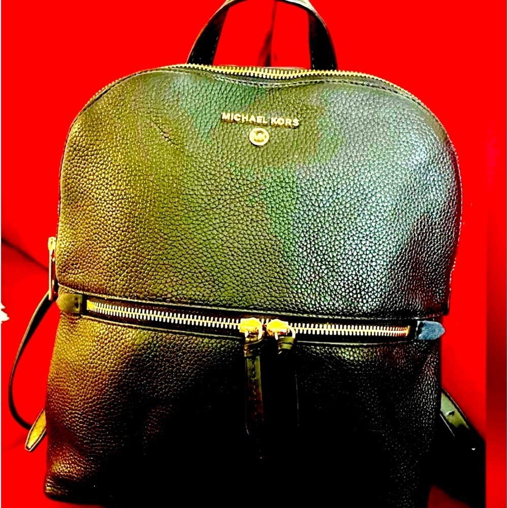 BACKPACK SLEEK MICHAEL KORS Rhea Zip Black NEW Medium CAVIAR Thick Leather - Picture 3 of 5